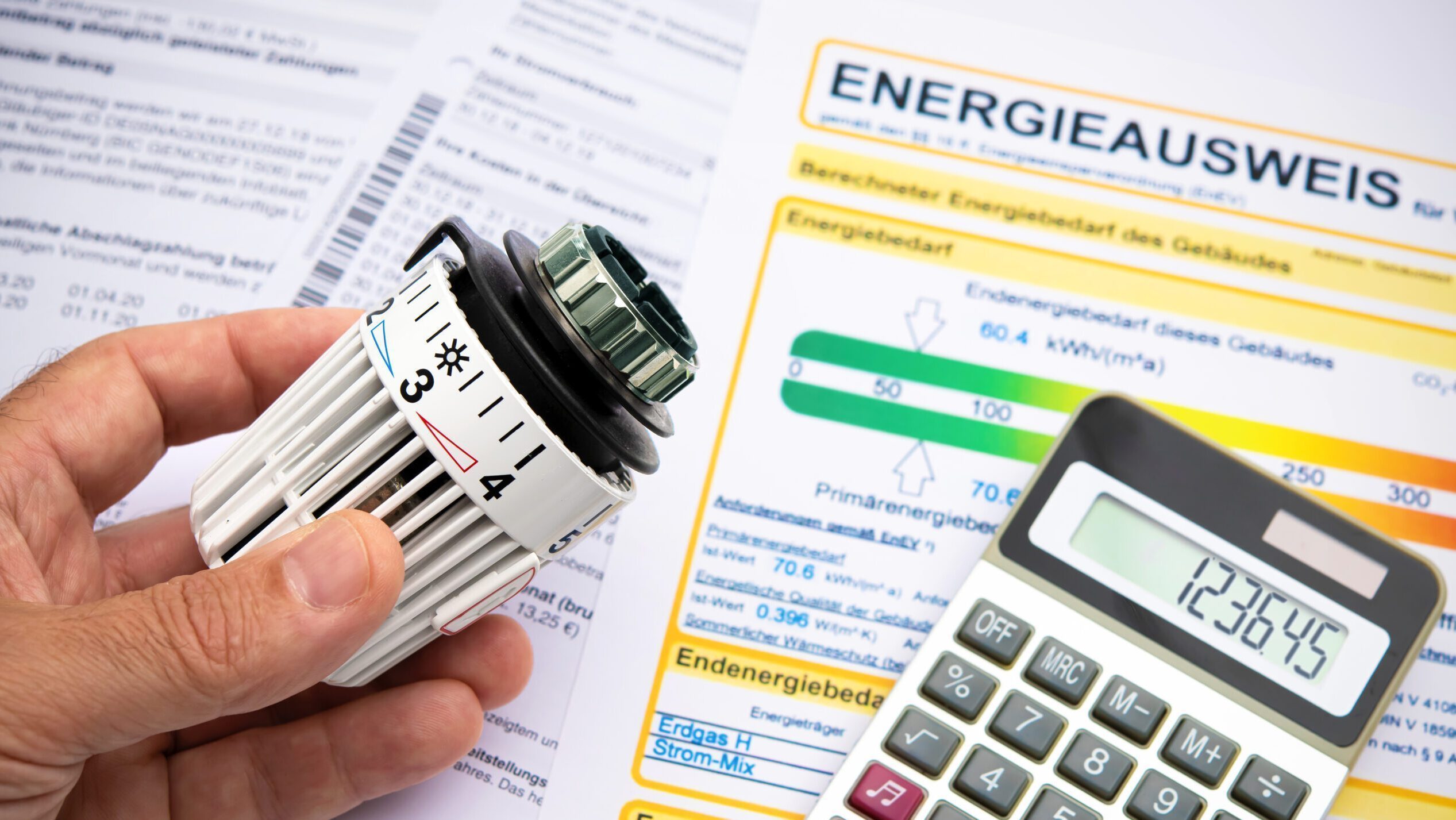 Residential buildings: CO<sub>2</sub> price not enough for fast decarbonization